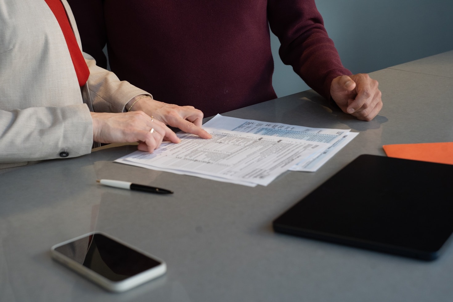 Dicas para economizar impostos sem complicações legais